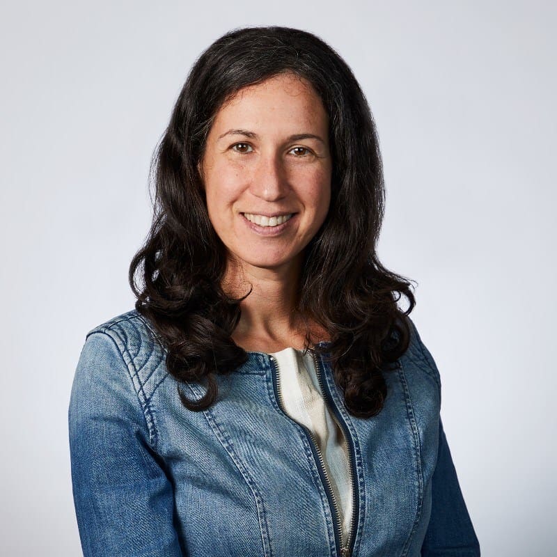 Headshot of Elena Bernardo