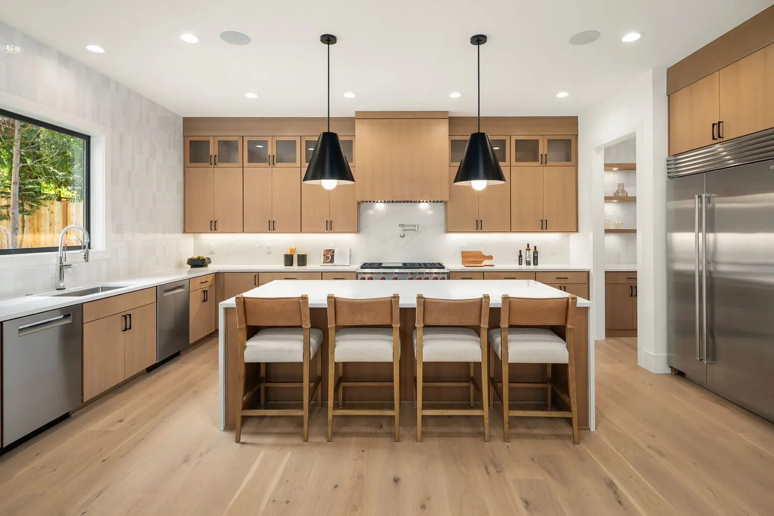 8016 Fairway Dr NE_Seattle_Azori