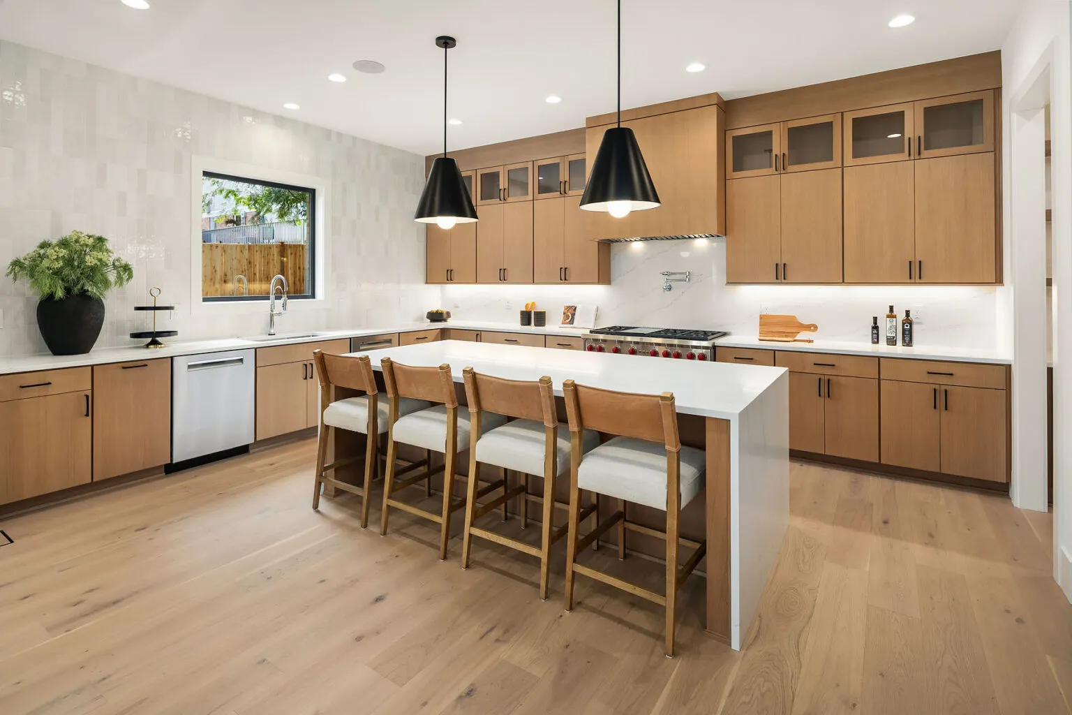 8016 Fairway Dr NE_Seattle_Azori