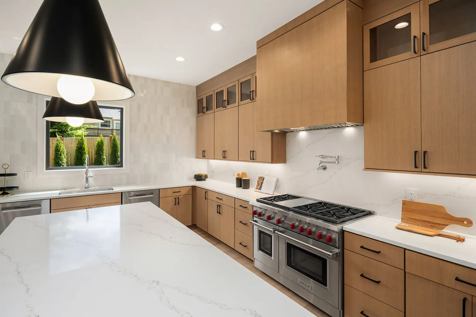 8016 Fairway Dr NE_Seattle_Azori
