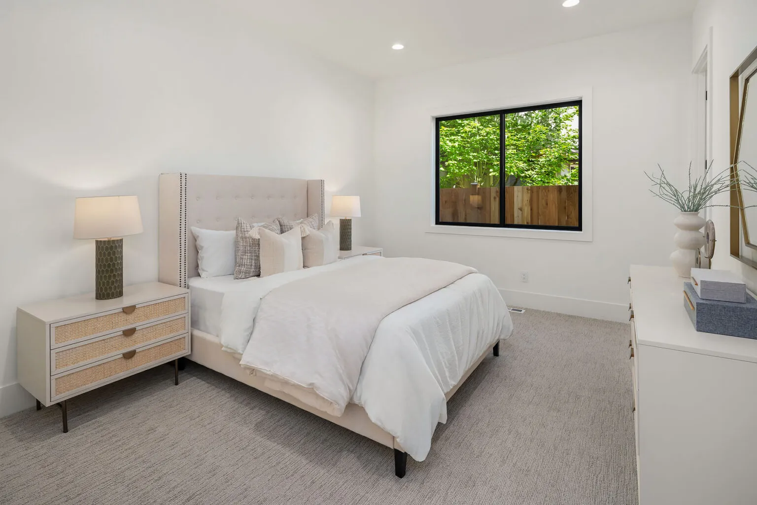 8016 Fairway Dr NE_Seattle_Azori