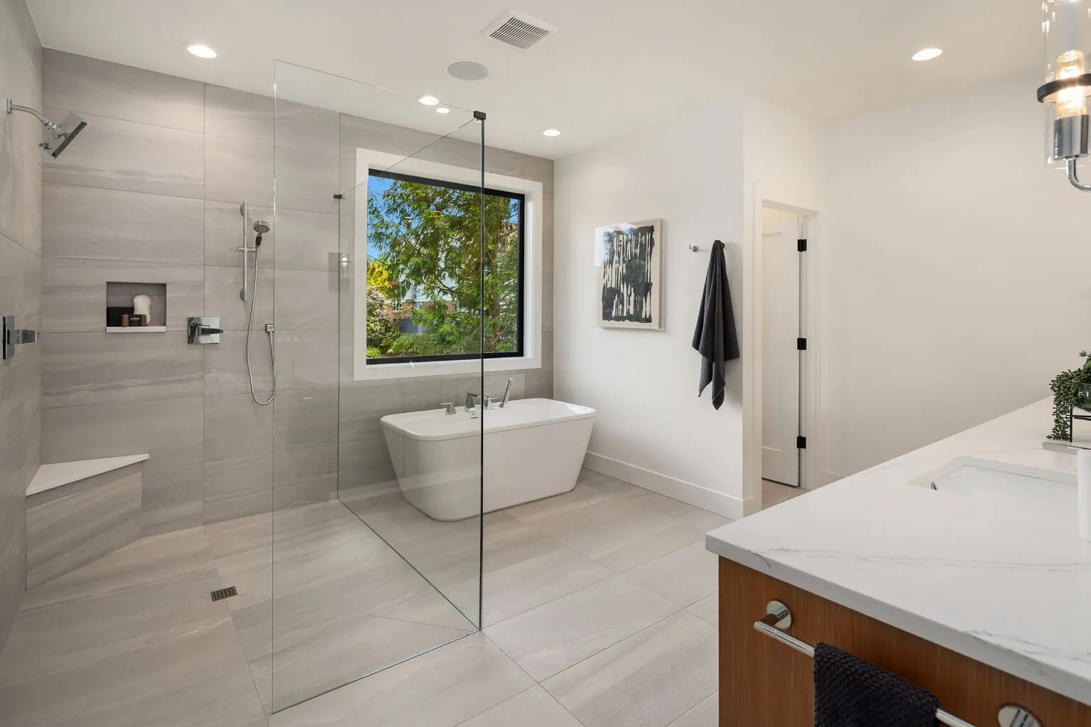 8016 Fairway Dr NE_Seattle_Azori