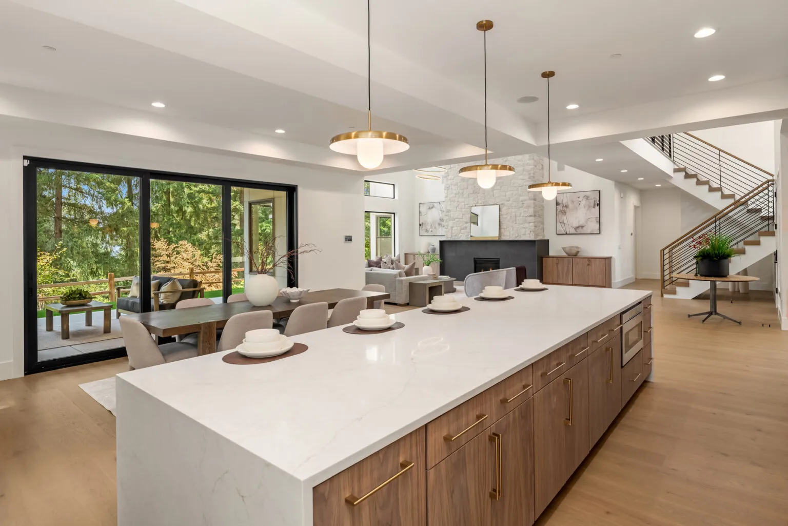 577 2009 102nd Pl SE Bellevue WA 98004 Azori 11