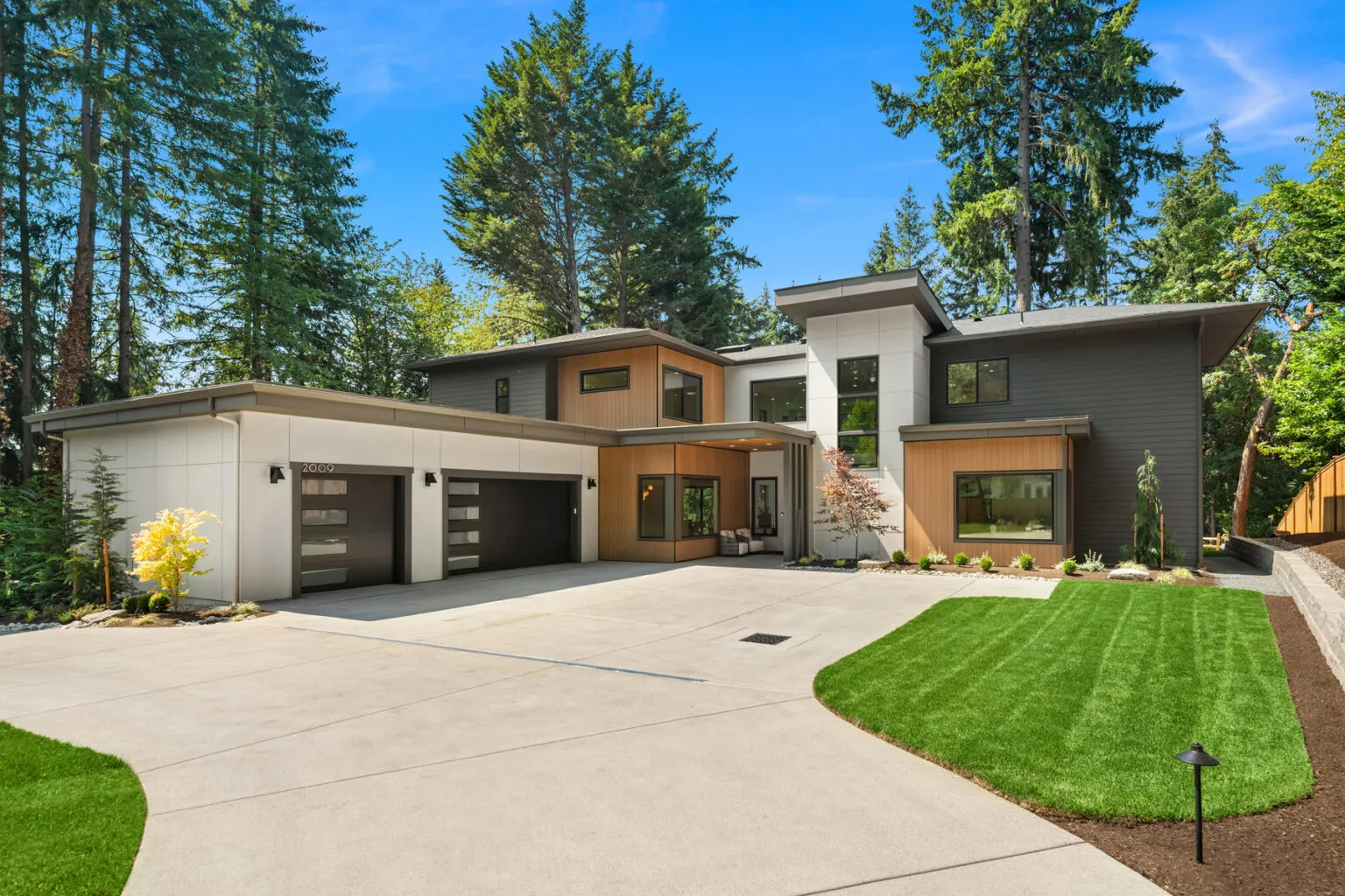 2009 102nd Pl SE, Bellevue, WA 98004_Azori