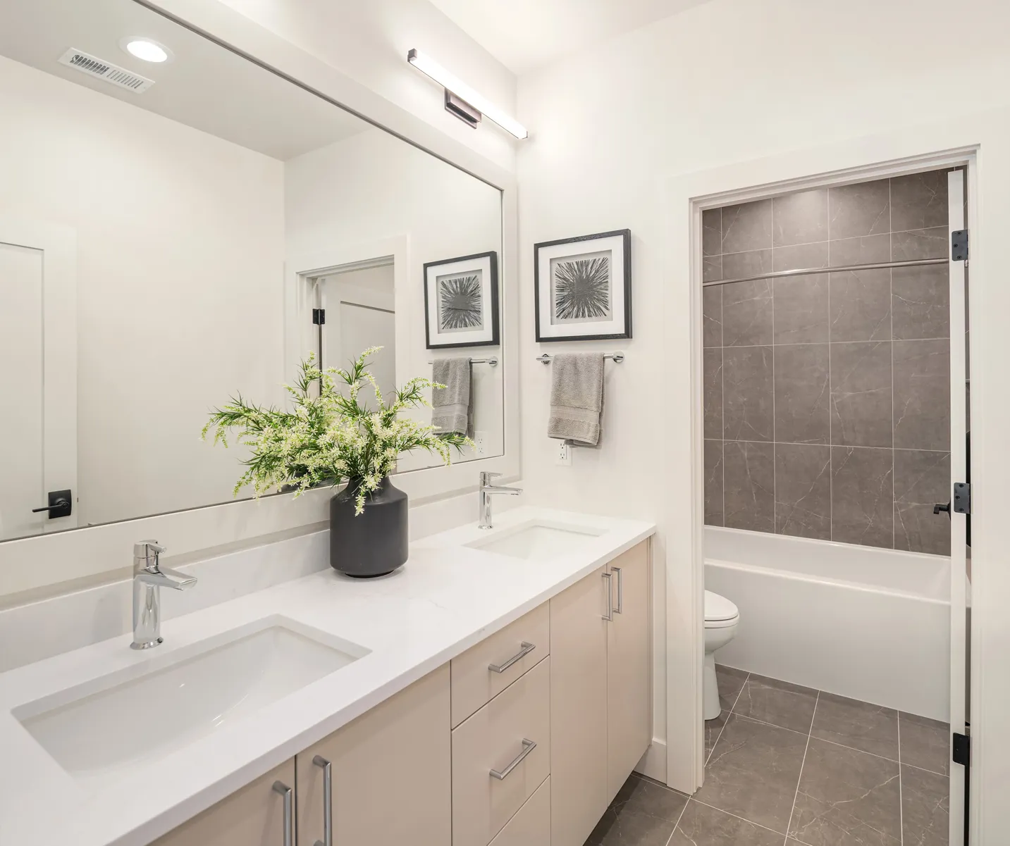 6497 NE 153rd St_Kenmore_WA_Azoriv