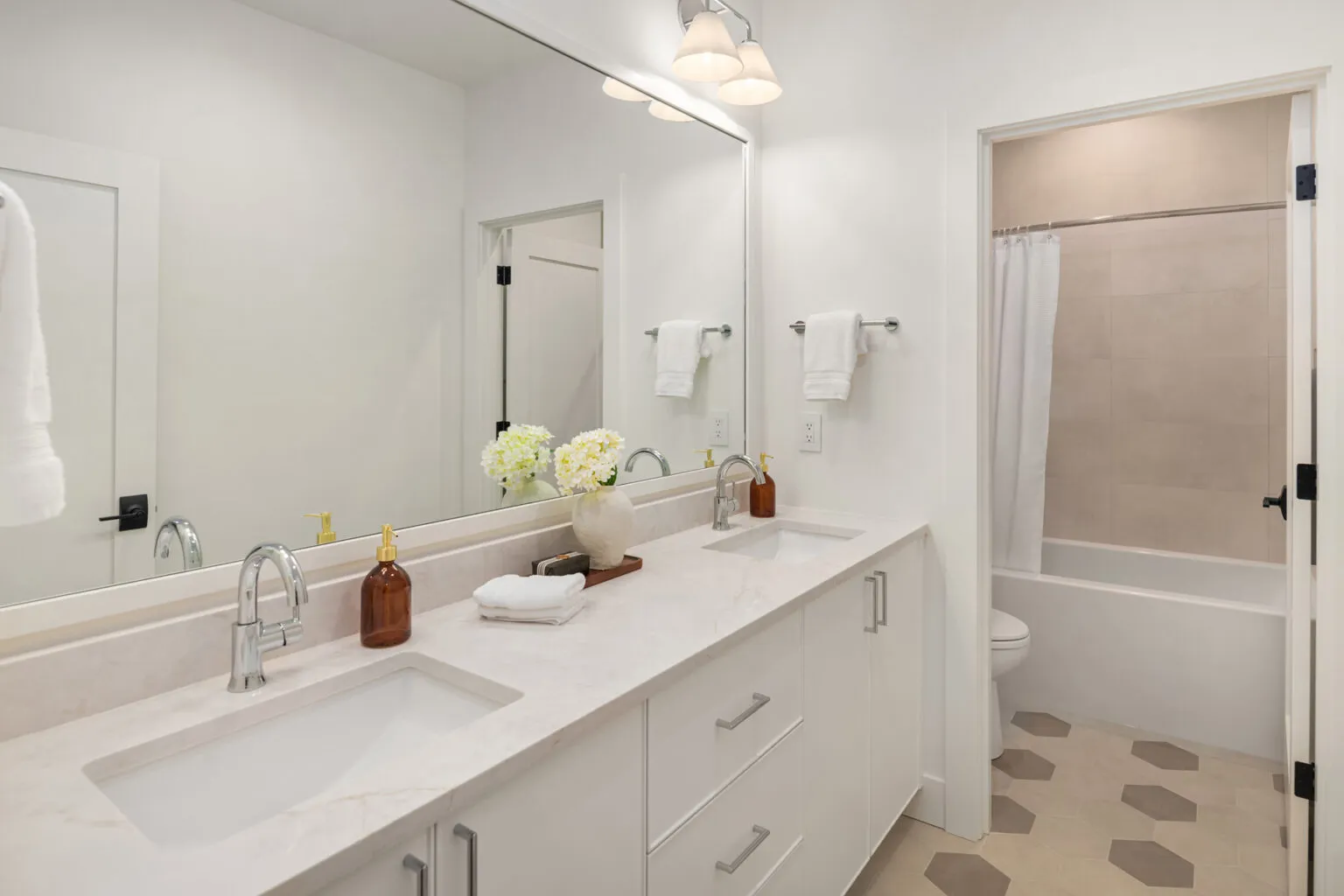 1650 168th Ave NE_Bellevue_WA_Azori