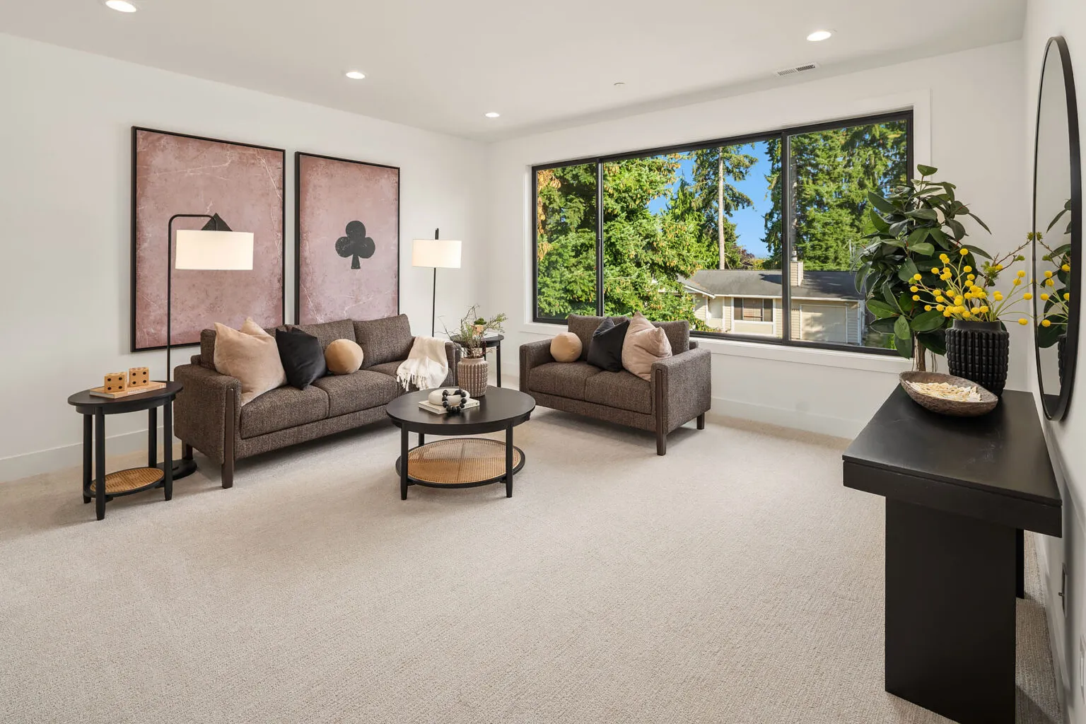 Azori presents a transitional home at 13216 NE 129th Pl, Kirkland, WA, 98034