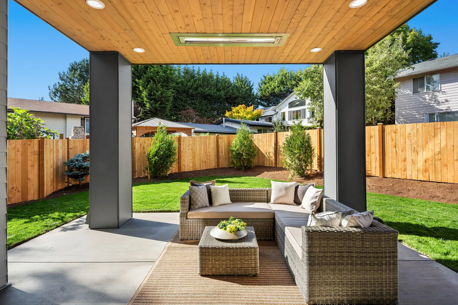 Azori presents a transitional home at 13216 NE 129th Pl, Kirkland, WA, 98034