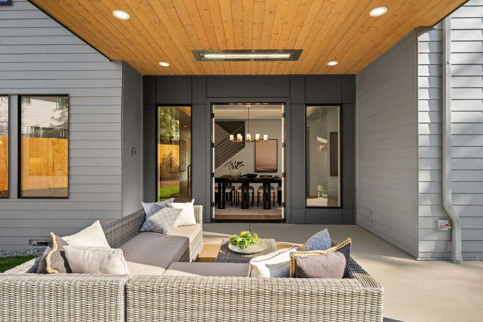 Azori presents a transitional home at 13216 NE 129th Pl, Kirkland, WA, 98034
