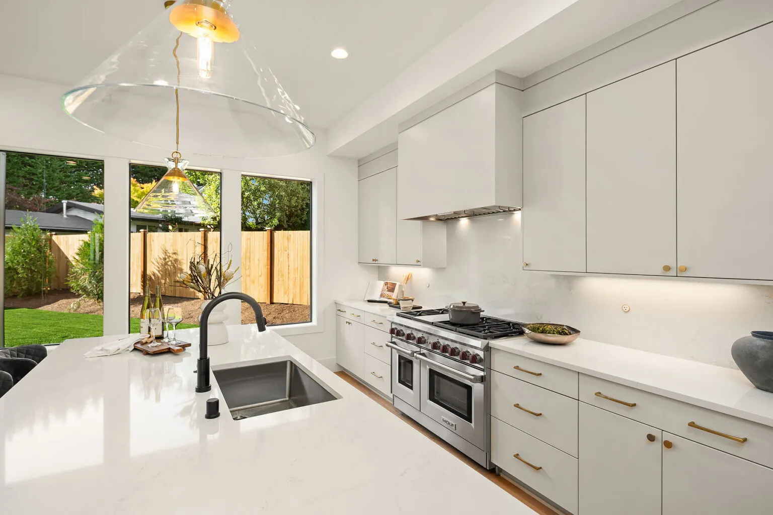 Azori presents a transitional home at 13216 NE 129th Pl, Kirkland, WA, 98034