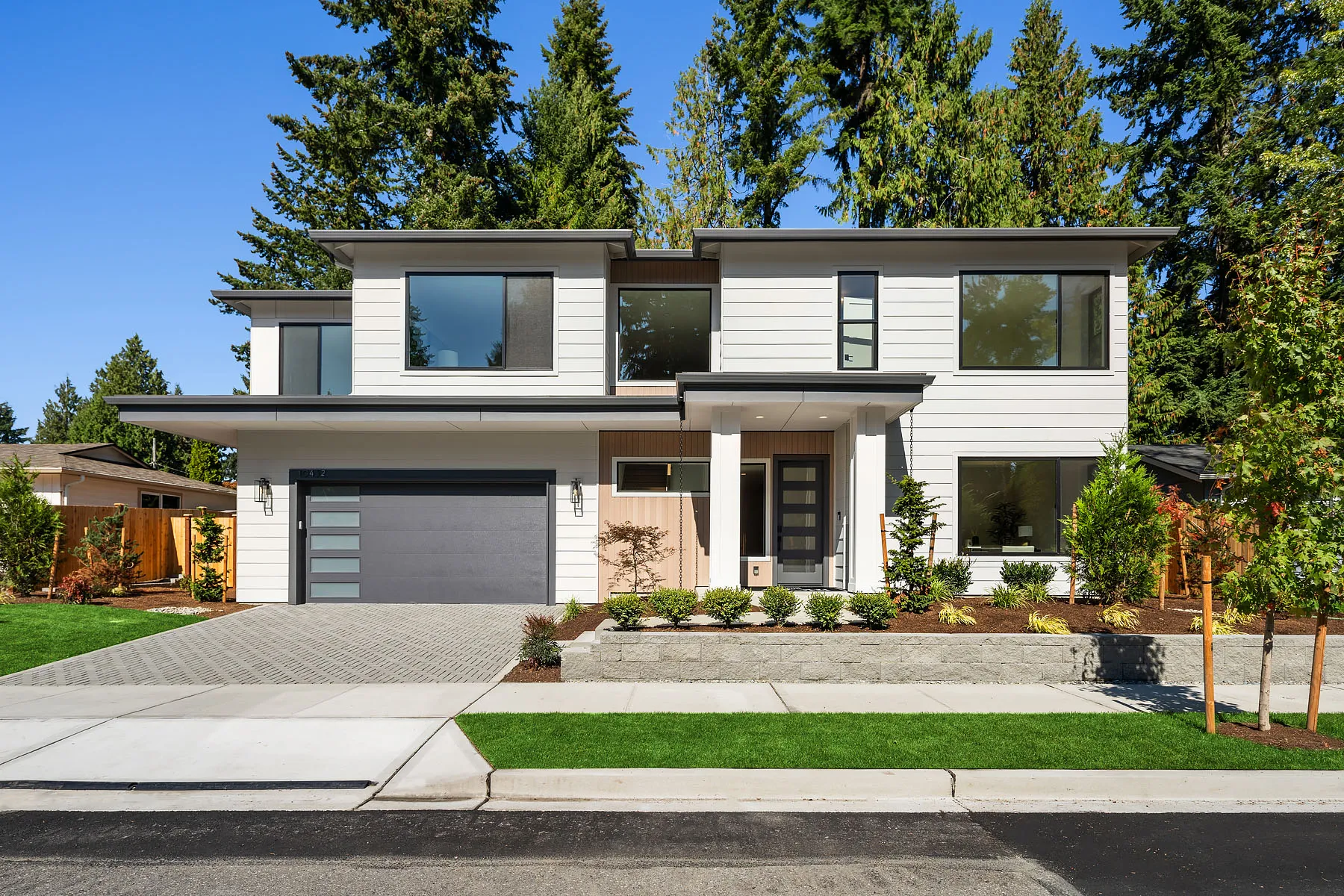 10452 NE 142nd St, Kirkland, WA 98034 by Azori