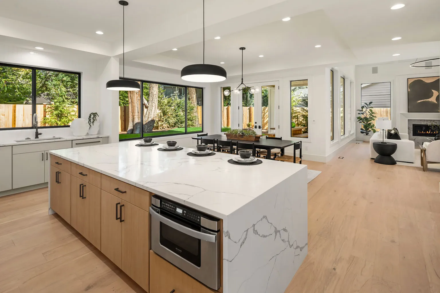 10452 NE 142nd St, Kirkland, WA 98034 by Azori
