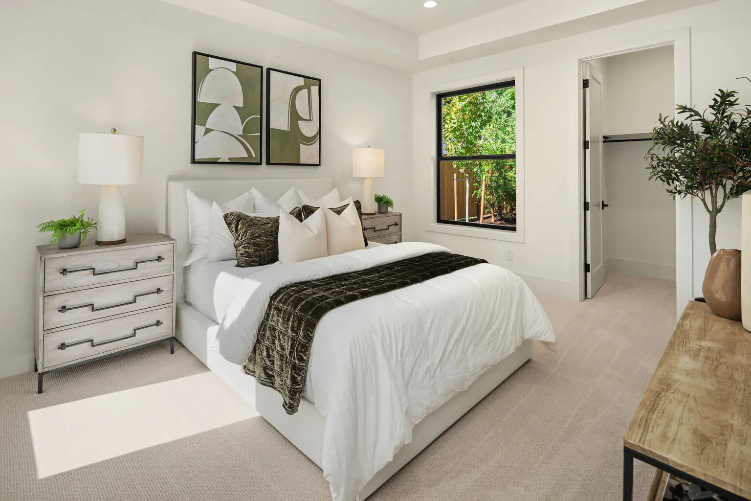 10452 NE 142nd St, Kirkland, WA 98034 by Azori