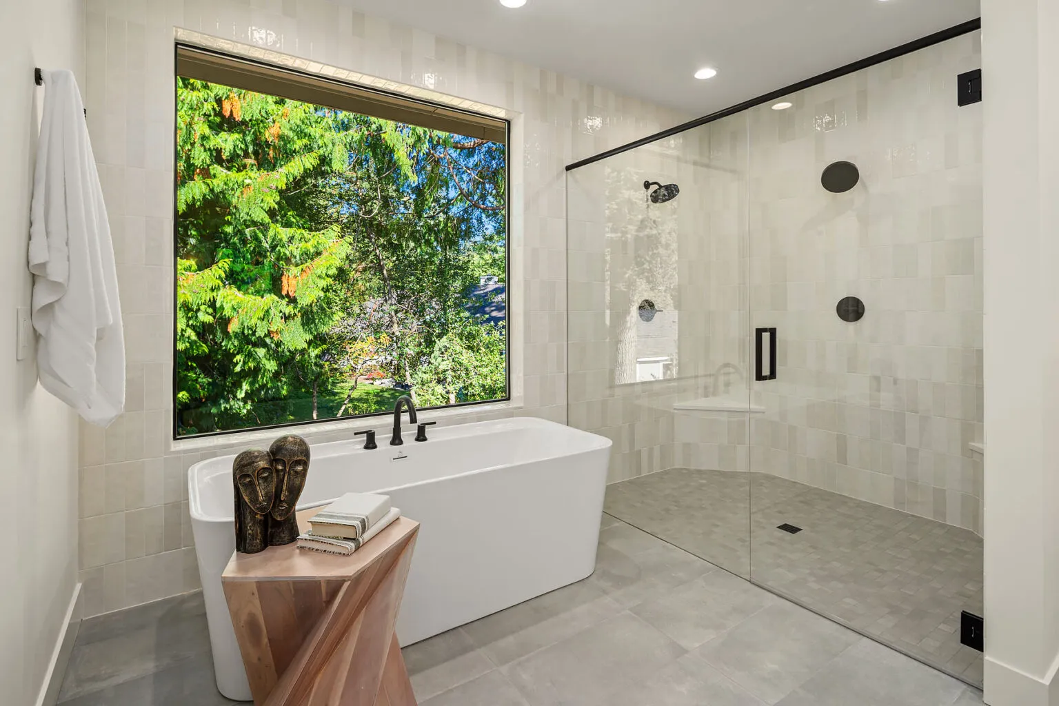 10452 NE 142nd St, Kirkland, WA 98034 by Azori