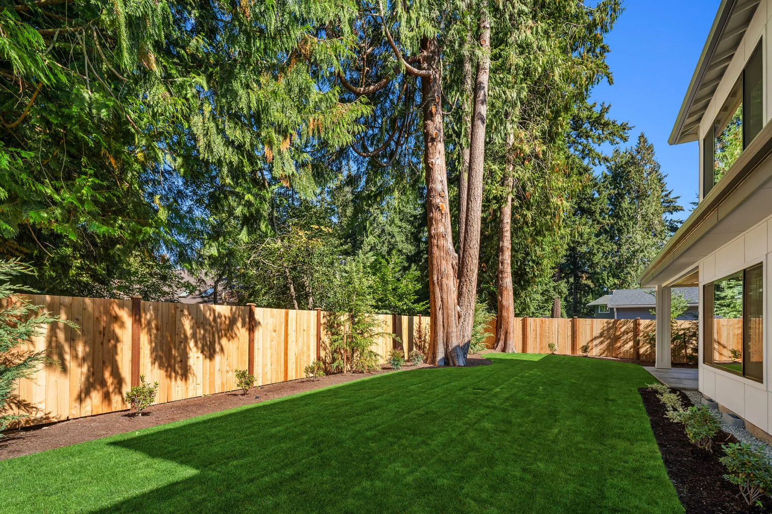 10452 NE 142nd St, Kirkland, WA 98034 by Azori